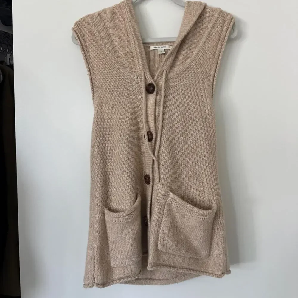 Banana republic cream knit lambswool hooded vest